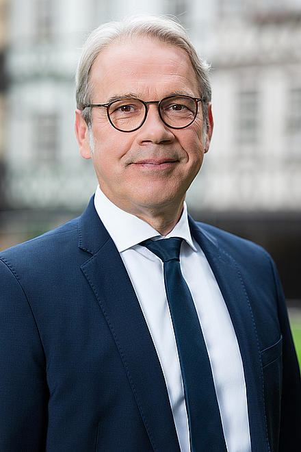 Portrait des Thüringer Ministers für Inneres und Kommunales Georg Maier Portrait des Thüringer Ministers für Inneres und Kommunales Georg Maier